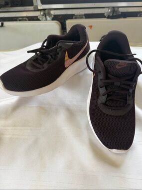 Nike Women's Black Mesh Running Shoes with Rose Gold Swoosh